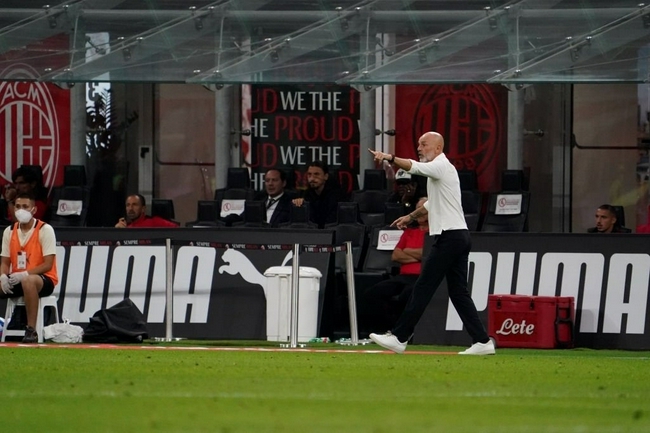 AC米兰主帅:有些队员飞跃性进步 球迷回归激励队员