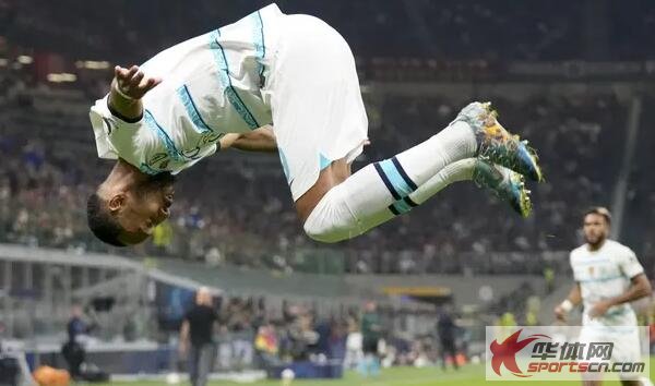 ŷ��-�°ͽ���ɽ��ͺ�� �ж���2-0˫ɱAC����